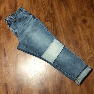 GAP boyfriend fit jeans. Like new.